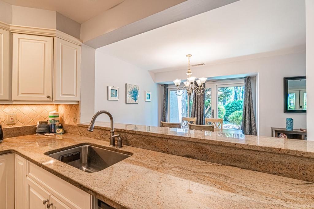 הוילה הילטון הד איילנד Pet Friendly! 503 Plantation Club Walk To Pool Sleeps 6 Sea Pines מראה חיצוני תמונה