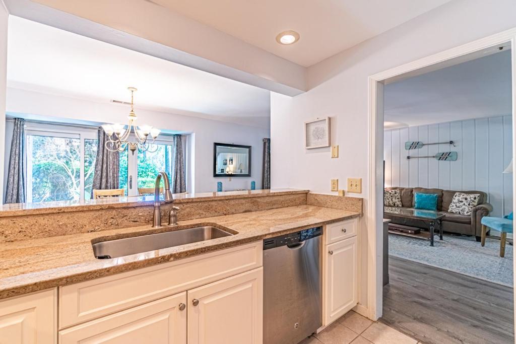 הוילה הילטון הד איילנד Pet Friendly! 503 Plantation Club Walk To Pool Sleeps 6 Sea Pines מראה חיצוני תמונה