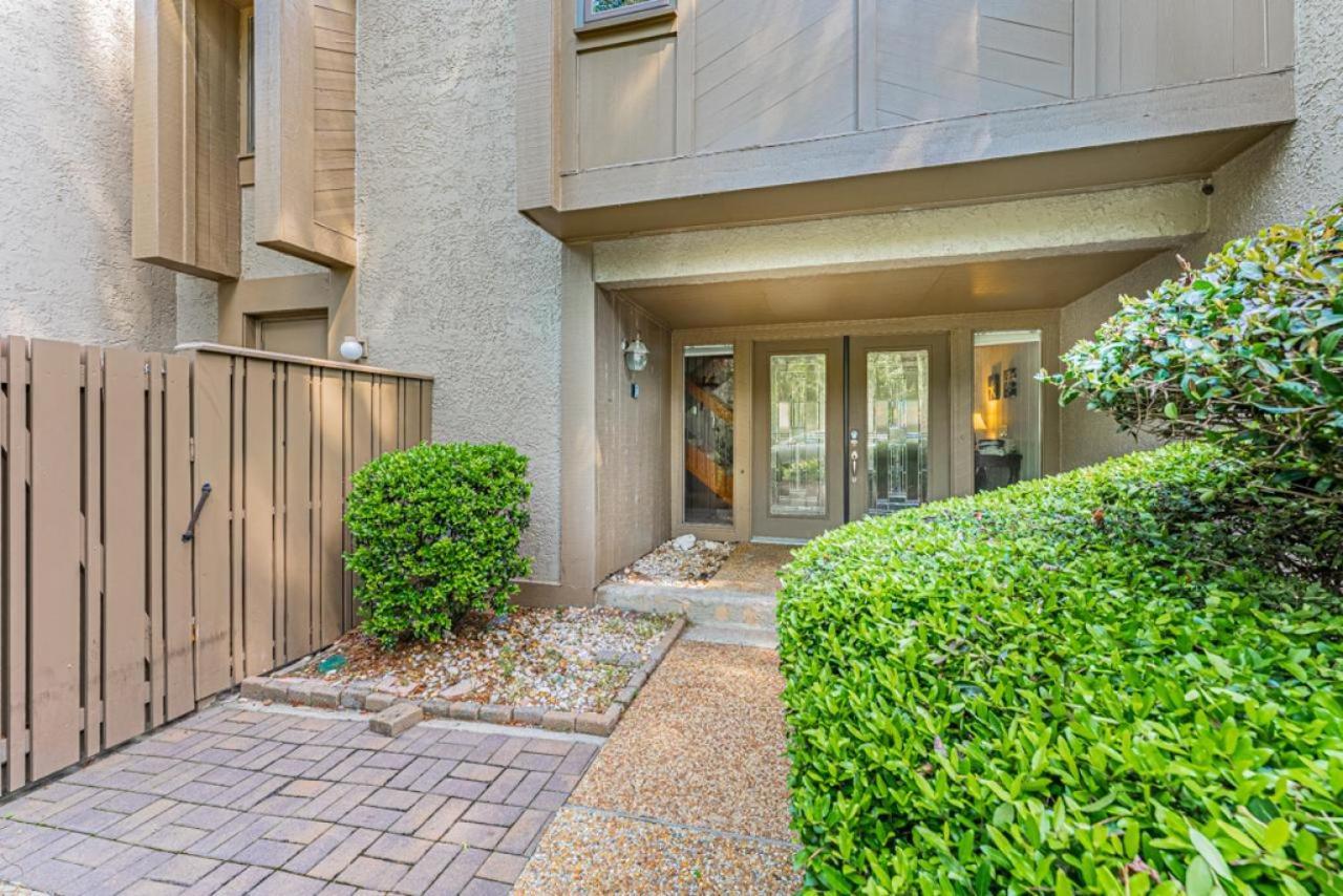 הוילה הילטון הד איילנד Pet Friendly! 503 Plantation Club Walk To Pool Sleeps 6 Sea Pines מראה חיצוני תמונה